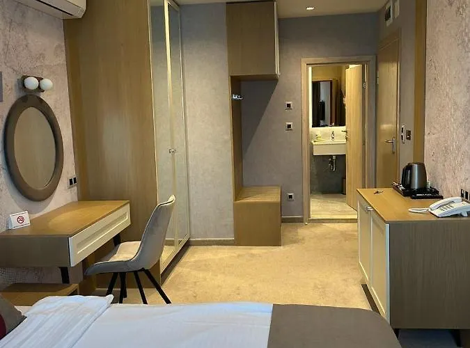 Park - Art Gallery *